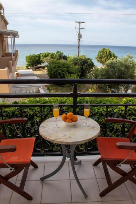 Vaso Alykanas * Alykanas (Zakynthos)